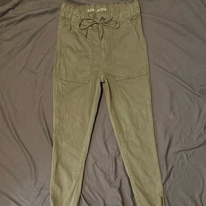 American Eagle Cargo Joggers